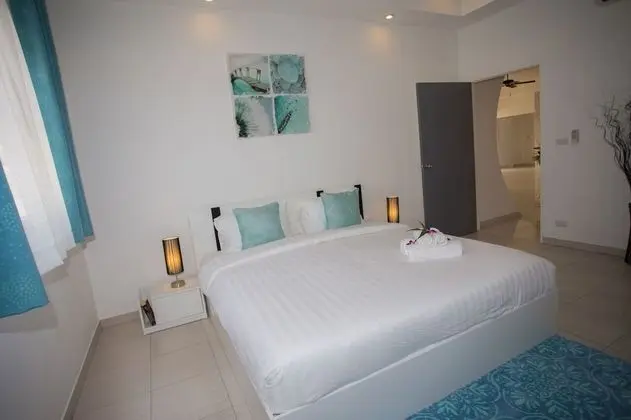 5-Bedrooms Private Pool Villa