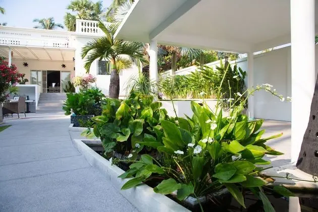 5-Bedrooms Private Pool Villa