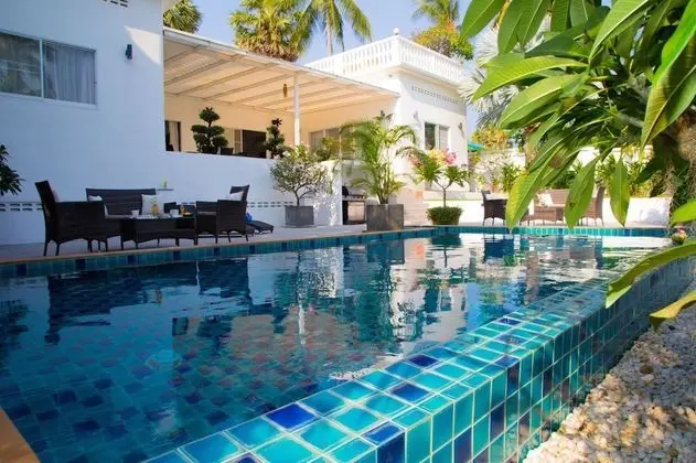 5-Bedrooms Private Pool Villa