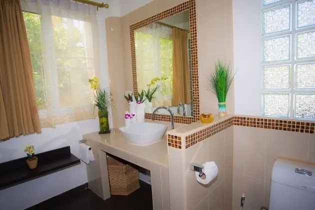 5-Bedrooms Private Pool Villa