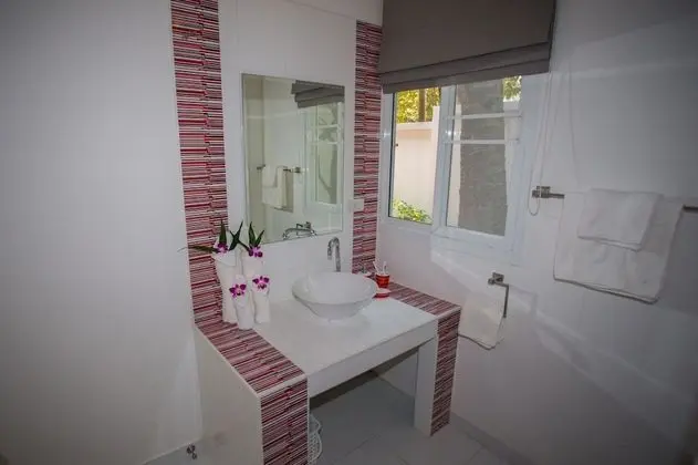 5-Bedrooms Private Pool Villa