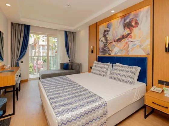https://images.etstur.com/imgproxy/resize/2560x1440/files/images/hotelImages/etsrooms/920/Sealife_Buket_Resort_Hotel_20250129172255_15.jpg