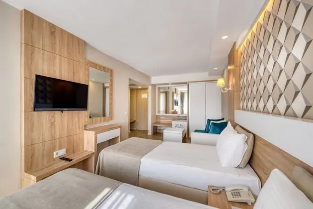 https://imagessl.etstur.com/files/images/hotelImages/TR/51780/l/Sealife-Family-Resort-Hotel-Oda-295192.jpg