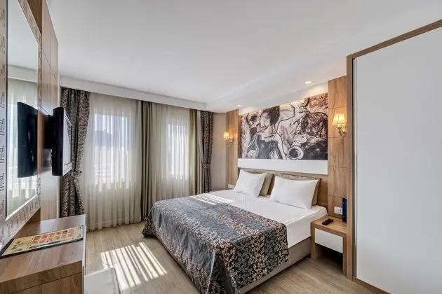 https://imagessl.etstur.com/files/images/hotelImages/TR/51780/l/Sealife-Family-Resort-Hotel-Oda-295193.jpg
