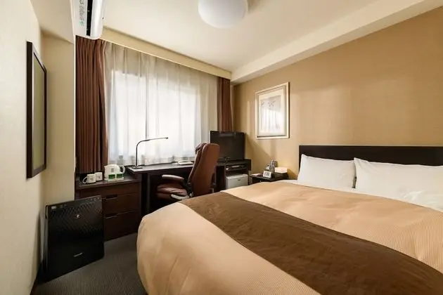 Tek Büyük Yataklı Oda, Sigara İçilebilir, Şehir Manzaralı