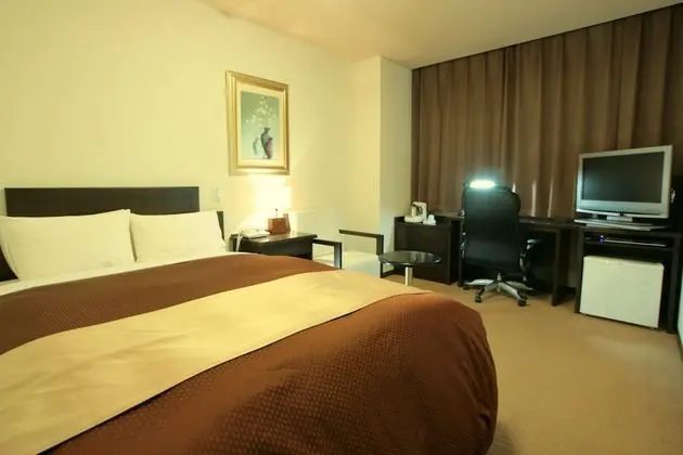 Tek Kişilik Oda, Sigara İçilmez, Şehir Manzaralı