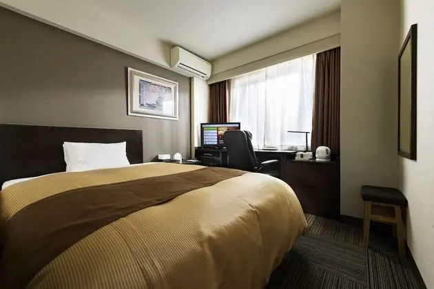 Tek Büyük Yataklı Oda, Sigara İçilebilir, Şehir Manzaralı