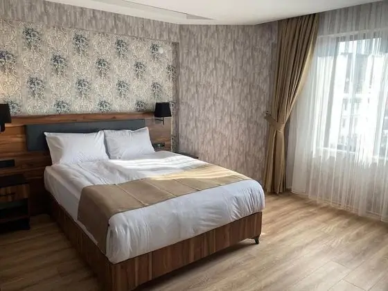 Standard Tek Büyük Yataklı Oda