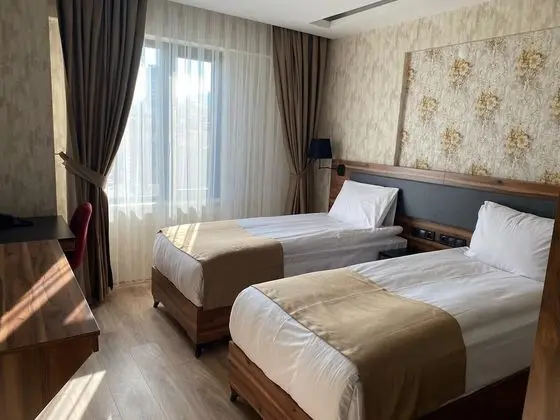 Standard Tek Büyük Yataklı Oda