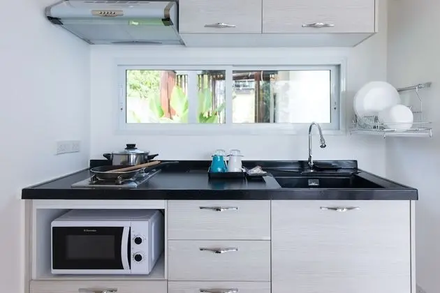 Secluded Sea View - Hill Suite with Kitchen