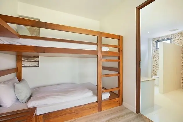 Luxury Villa, 4 Yatak Odası, Deniz Manzaralı, Denize Sıfır