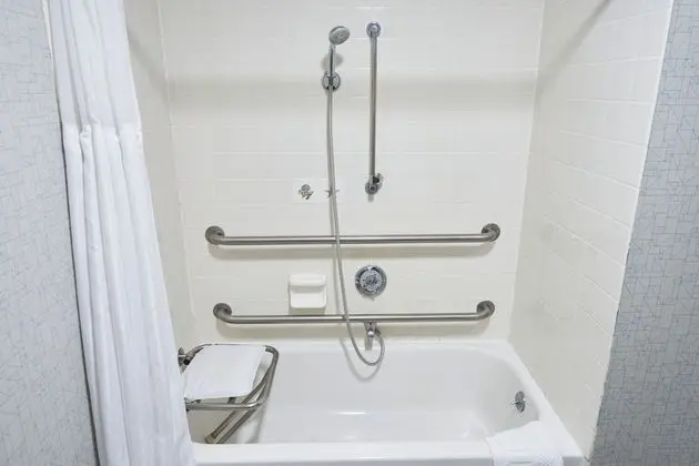 Standard Oda, 1 Büyük (Queen) Boy Yatak, Engellilere Uygun, Sigara İçilmez