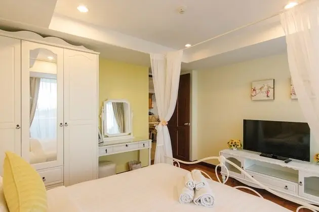 Deluxe Süit, 3 Yatak Odası, Küçük Mutfak, Kısmi Deniz Manzaralı