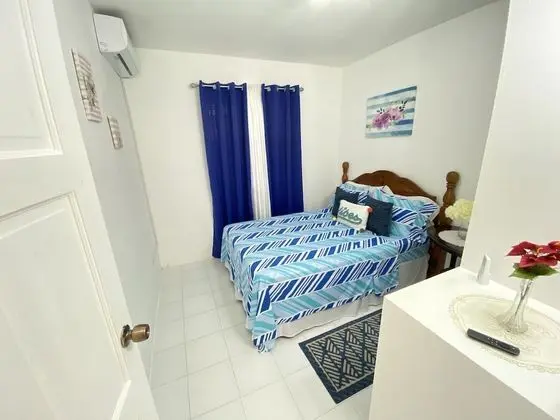 Lovely 1 Bedroom Unit Lower Level