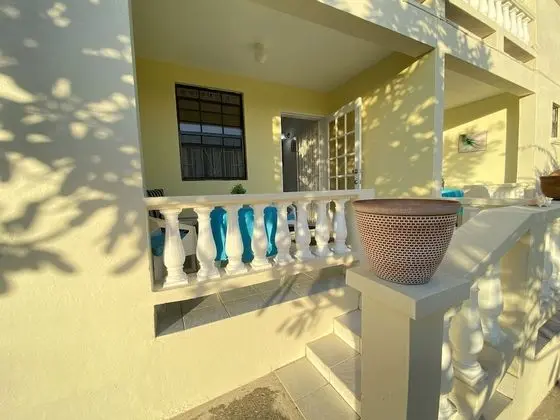 Lovely 1 Bedroom Unit Lower Level