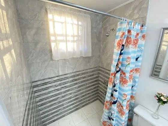 Lovely 1 Bedroom Unit Lower Level