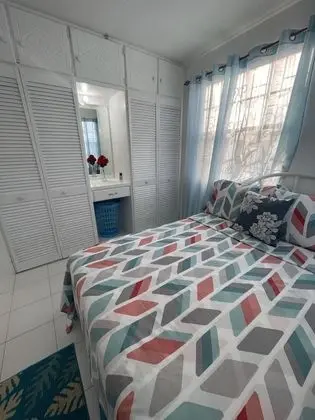 Lovely 2 Bedroom Unit