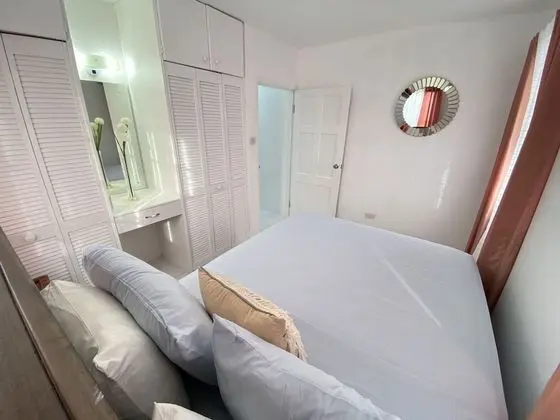Tranquil 2 Bedroom Unit Lower Level