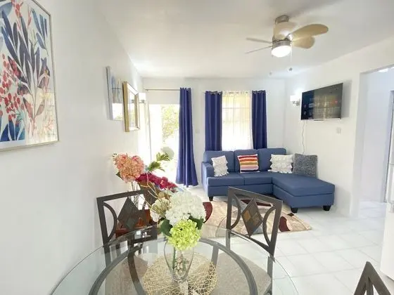 Tranquil 2 Bedroom Unit Lower Level