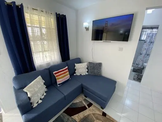 Tranquil 2 Bedroom Unit Lower Level