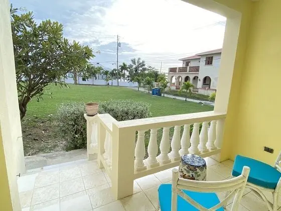 Tranquil 2 Bedroom Unit Lower Level