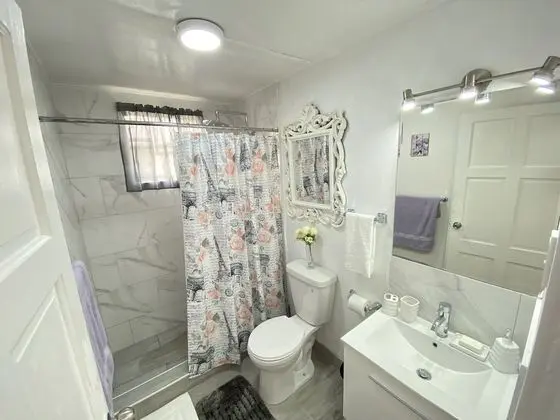 Tranquil 2 Bedroom Unit Lower Level