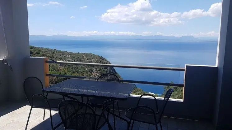 Gold Private Pool Villa Sea View