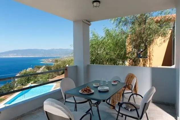 Gold Private Pool Villa Sea View
