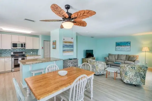 Ev (Seascape Family Beach Retreat)