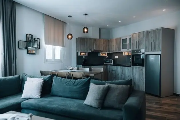Deluxe 2-Bedroom Apartment Partial Sea View