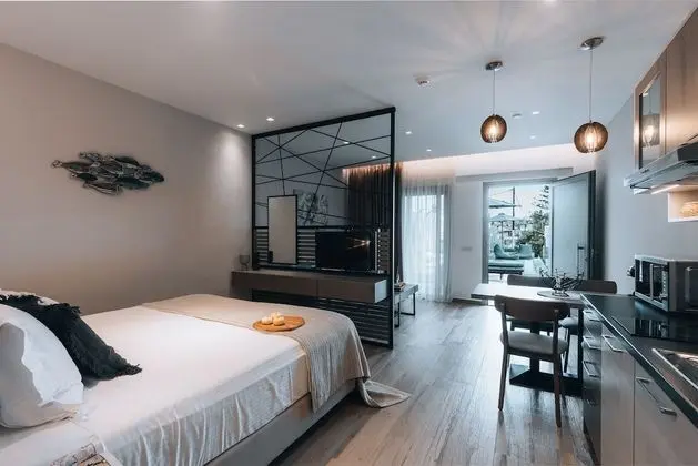 Deluxe Apart Daire, Havuz Manzaralı