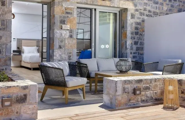 Deluxe Apart Daire, Havuz Manzaralı