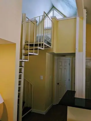 Çatı Katı (Loft)