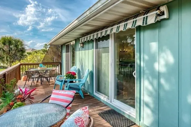 Ev (Seashell House)
