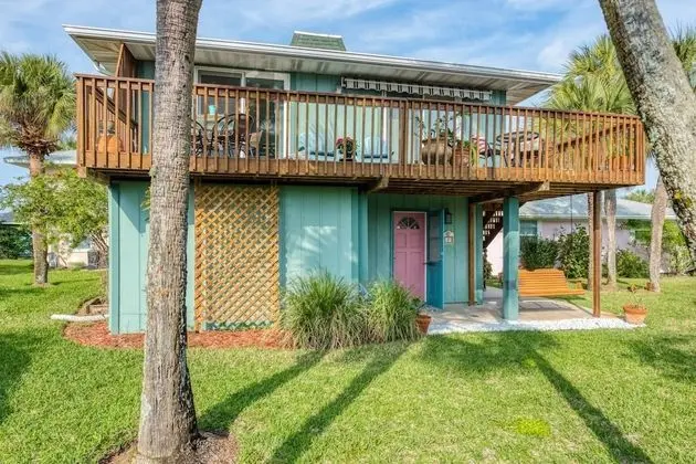 Ev (Seashell House)