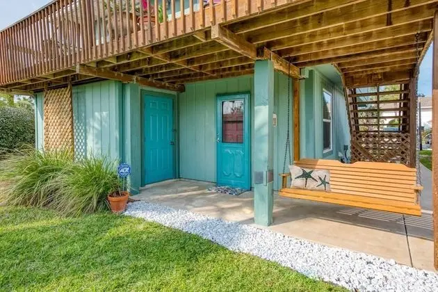 Ev (Seashell House)