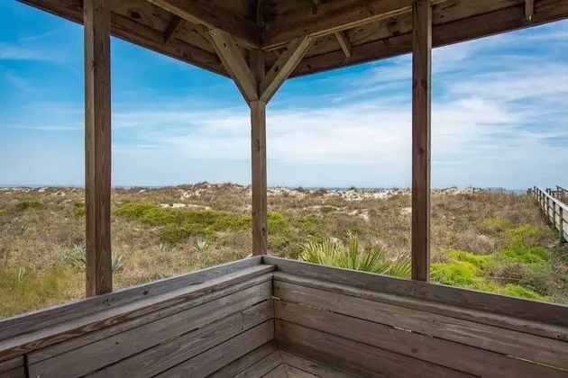 Ev (Seashell House)