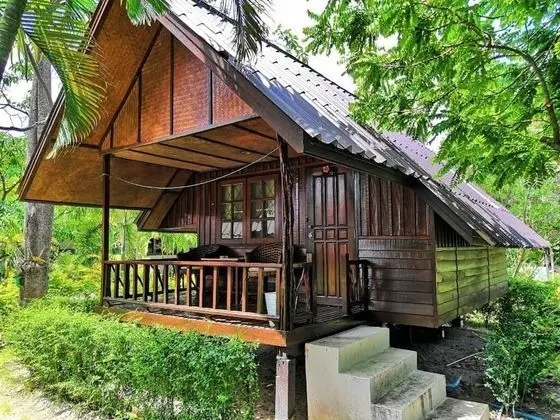 Bungalow Garden View