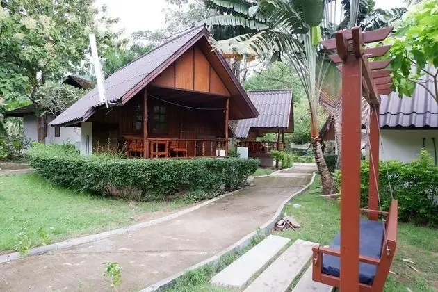 Bungalow Garden View