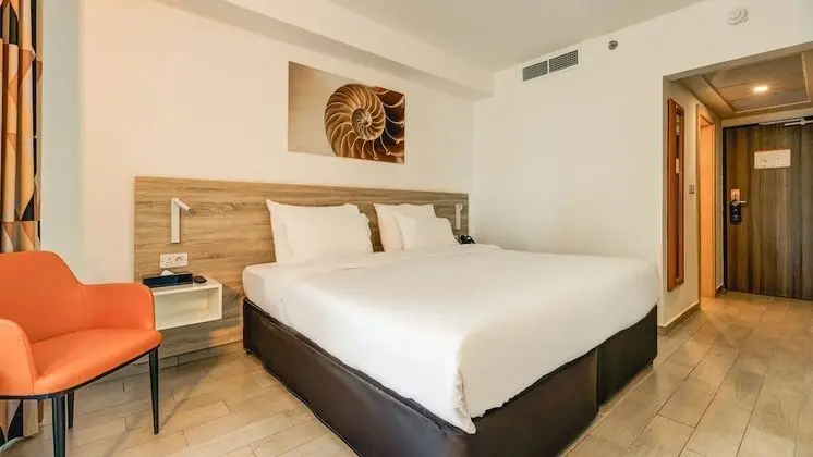 Comfort Tek Büyük veya İki Ayrı Yataklı Oda, Deniz Manzaralı