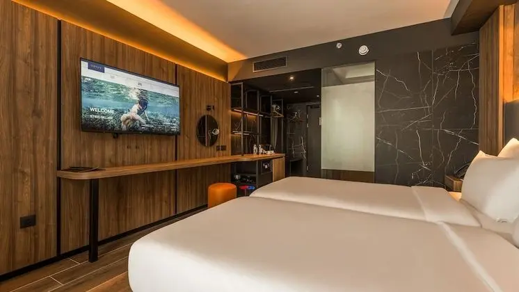 Deluxe Dört Kişilik Oda, Deniz Manzaralı