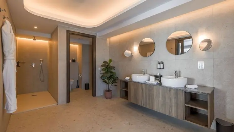 Deluxe Süit, 1 En Büyük (King) Boy Yatak, Sıcak Su Küveti, Deniz Manzaralı