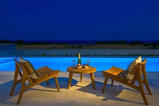 Exclusive Villa, 3 Yatak Odası, Kişiye Özel Havuzlu, Plaj Manzaralı