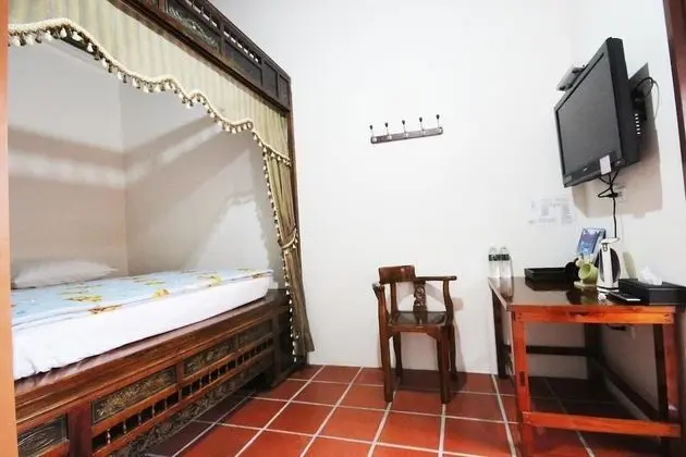 Traditional Tek Büyük Yataklı Oda