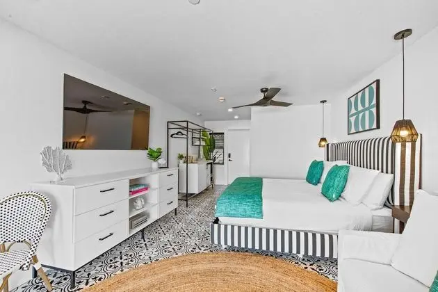 Luxury Stüdyo Süit, 1 En Büyük (King) Boy Yatak ve Çekyat, Plaj Manzaralı