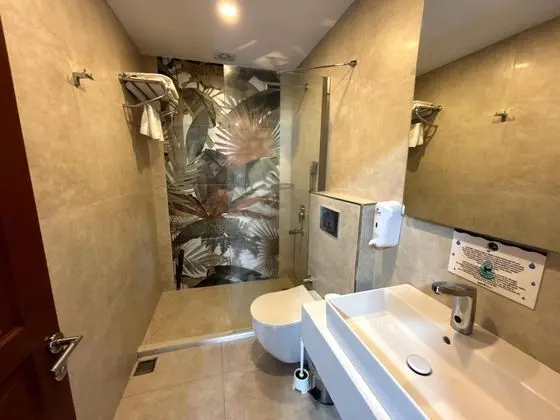 Daire, Kara Manzaralı, Balkonlu