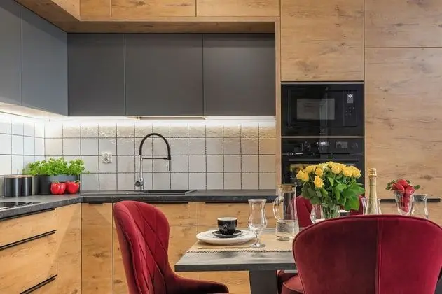 Design Apart Daire, 1 Büyük (Queen) Boy Yatak ve Çekyat