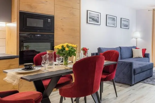 Design Apart Daire, 1 Büyük (Queen) Boy Yatak ve Çekyat