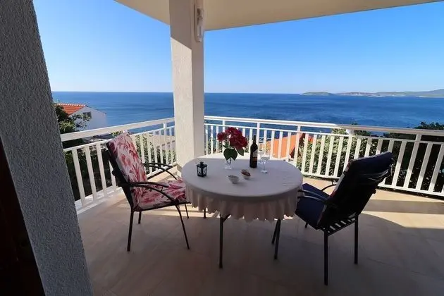 Apart Daire (Comfort One Bedroom Apartment SeaView)