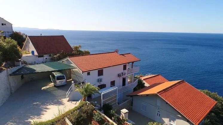 Stüdyo (Studio Apartment with SeaView)